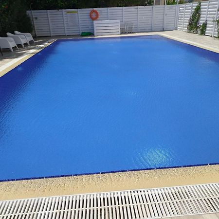 Sea Krystel 603 Apartment Ларнака Екстериор снимка